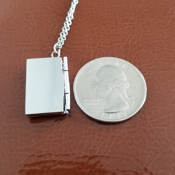 I Love You Letter Envelope Women's Necklace. Stainless Steel. New - Picture 7 of 9